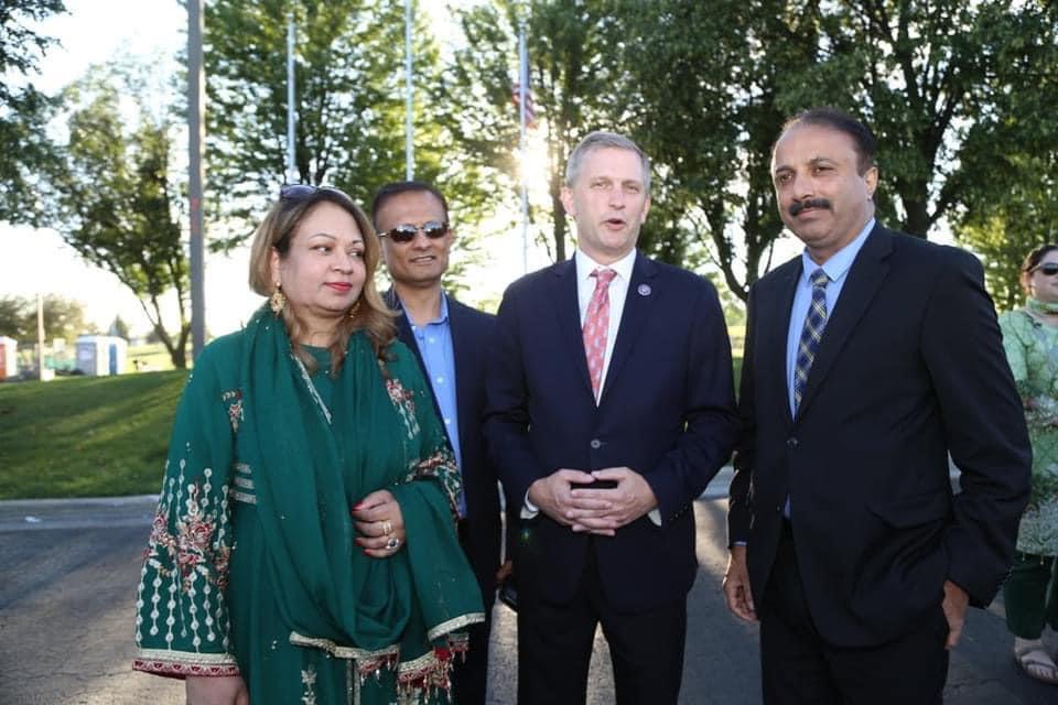 CG Tariq Karim met 🇺🇸Congressman Sean Casten, at a  event marking 75th #IndependenceDay of 🇵🇰. During the interaction, the two discussed a wide range of issues, including important role of vibrant 🇵🇰🇺🇸community in the Midwest region.

#PakistanZindabad 
#14August
#IndependenceDay
