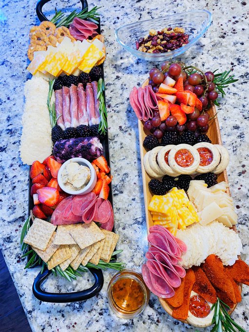 me and my boyfriend made our first charcuterie board together. 😭 it turned out so beautiful and I can&rsquo;t