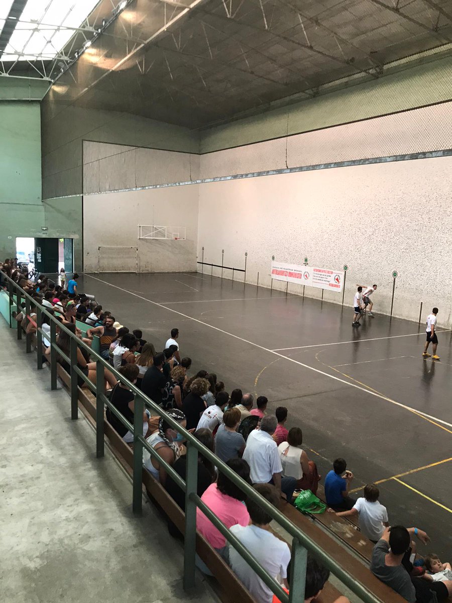 UrdiaingoGA's tweet photo. Urdingo Goxua Pilota Txapelketan finala izan genduen lanbatien! https://t.co/7zDEjryzkb