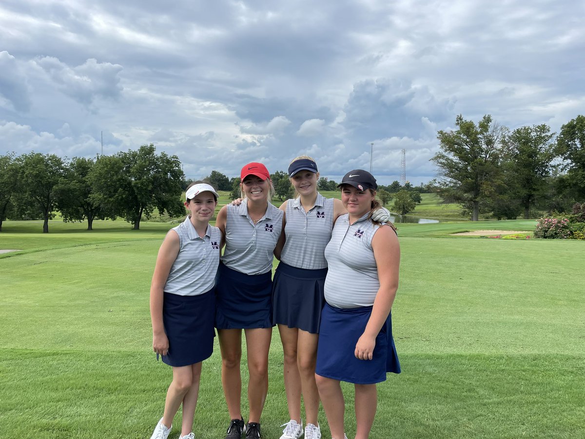 Model Lady Patriot Golf tweet media