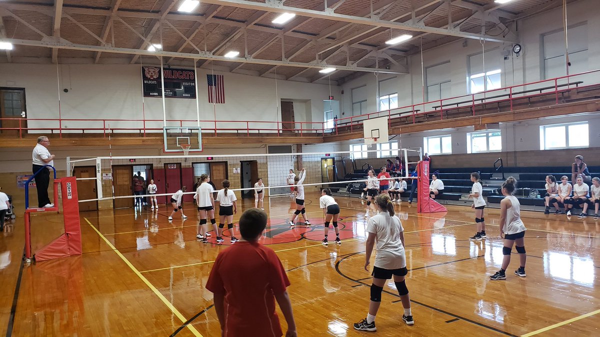 kcsms's tweet photo. 🏐 is kicking off!  Scrimmage vs. Riverside https://t.co/mnKbpwaPCs