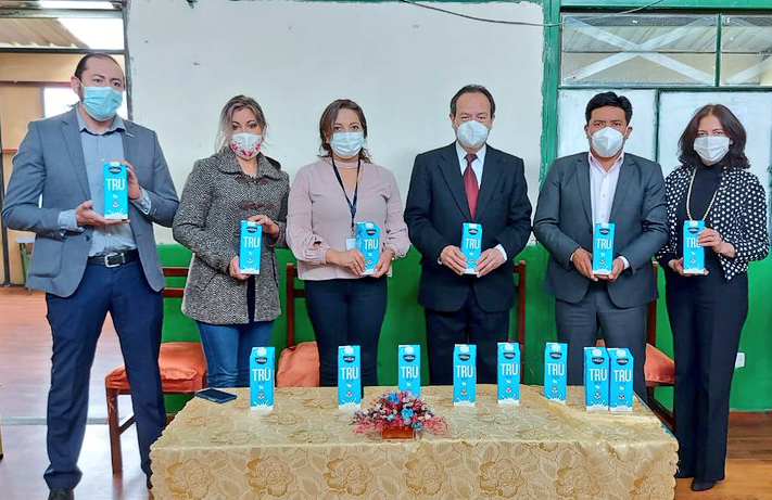 DHumanoEc's tweet photo. #Tungurahua | En el Centro de Desarrollo Infantil "Angelitos Soñadores", cantón Cevallos, se entregaron 350 litros de leche, como parte de la estrategia “Un millón de vasos de leche” del programa #EcuadorSinHambre que se ejecuta gracias a la colaboración de @AGSOEcuador. https://t.co/shfqprKcla