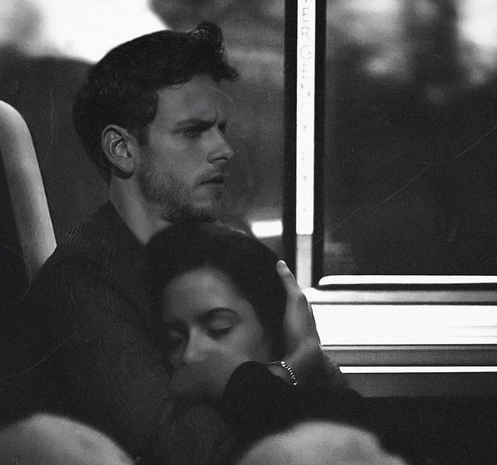 "Yirmi altı yaşında doğar mı bir insan? Doğuyormuş."

#sokaknöbetçileri