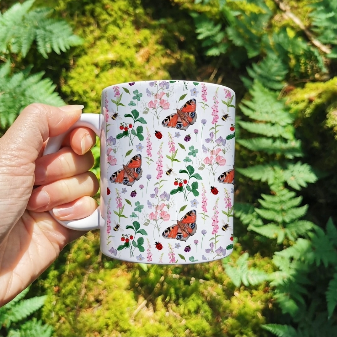 ⭐🌿💛 New Mugs! 💛🌿⭐I've added 20 NEW mug designs to my Etsy shop today including ceramic and enamel mugs! For a limited time only they all have FREE UK POSTAGE on them too! Shop now ⬇️
etsy.me/3yU7xWu
#mugs #giftidea #butterfly #illustration #floraldesign