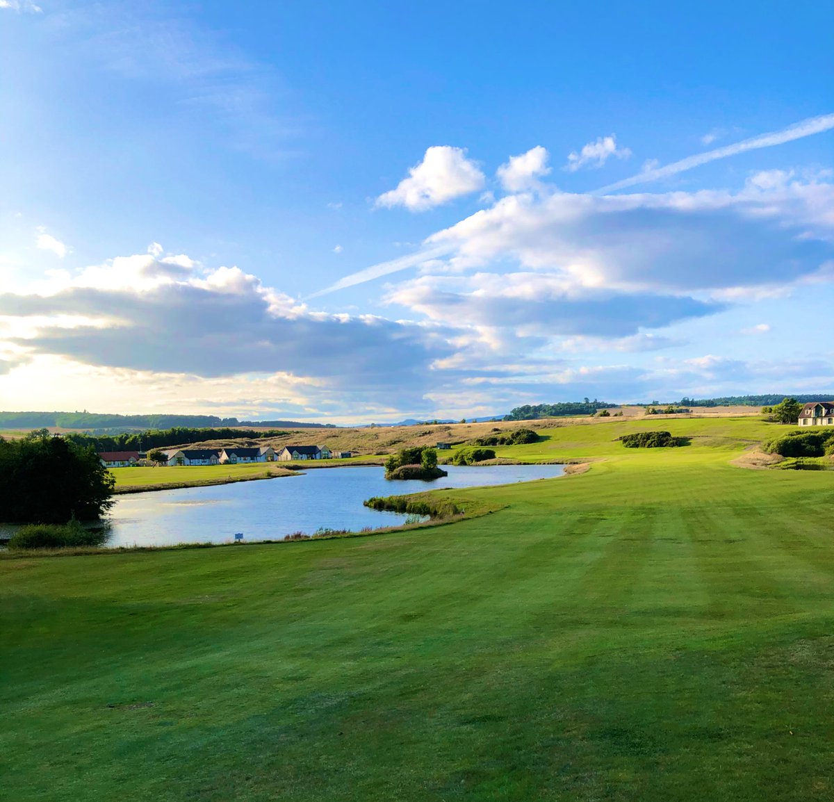 GirlsInGolf's tweet photo. 9th hole @DrumoigHotel 🏴󠁧󠁢󠁳󠁣󠁴󠁿⛳️ https://t.co/iGcEpiF3RR