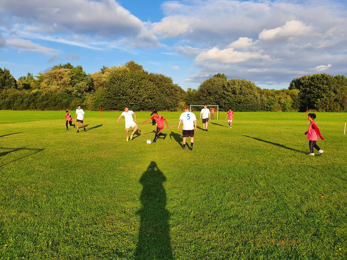 BordesleyWMP's tweet photo. Great Day! Today was your Bordesley Green NHT’s first football session with More Than Football Academy, using football as a means of engagement. Great opportunity to discuss knife crime, county lines and joining the police! #LifeorKnife #ConnectandBuild #OneBG https://t.co/1uCAlSPcOd