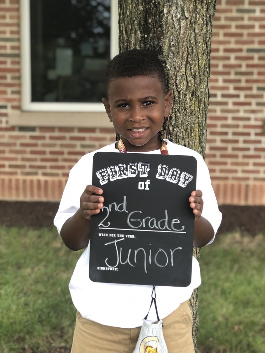 MrsWitmersClass's tweet photo. First Day of 2nd Grade! @miltonhershey @MHPrincipals https://t.co/7Xh4Z7fAdd