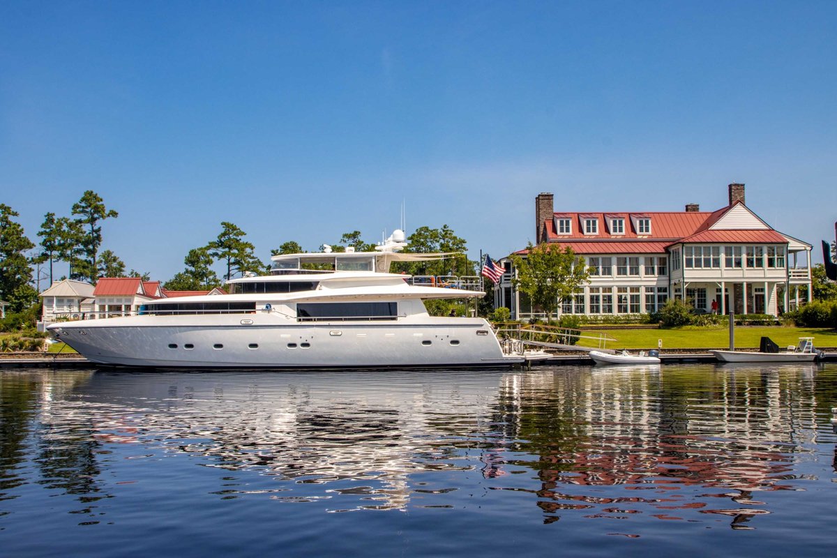 Living the Boat Life
We greatly enjoyed having this 90 foot vessel visiting us this past week. It really is a Southern Bell to see as it travels along the ICW. 

#RiverDunes #EasternNC