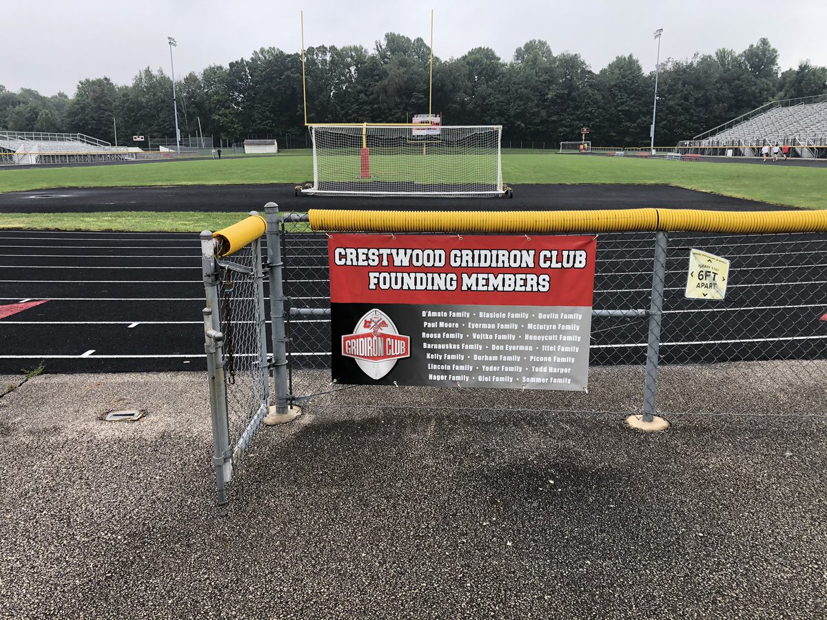 CrestwoodClub's tweet photo. Our new banner installed at the High School Field for our Gridiron Club Founding Members!!! We can’t thank all of these families enough that have helped to get this organization off the ground and running!!! We truly appreciate all of your support!!! https://t.co/ICrmace9ro