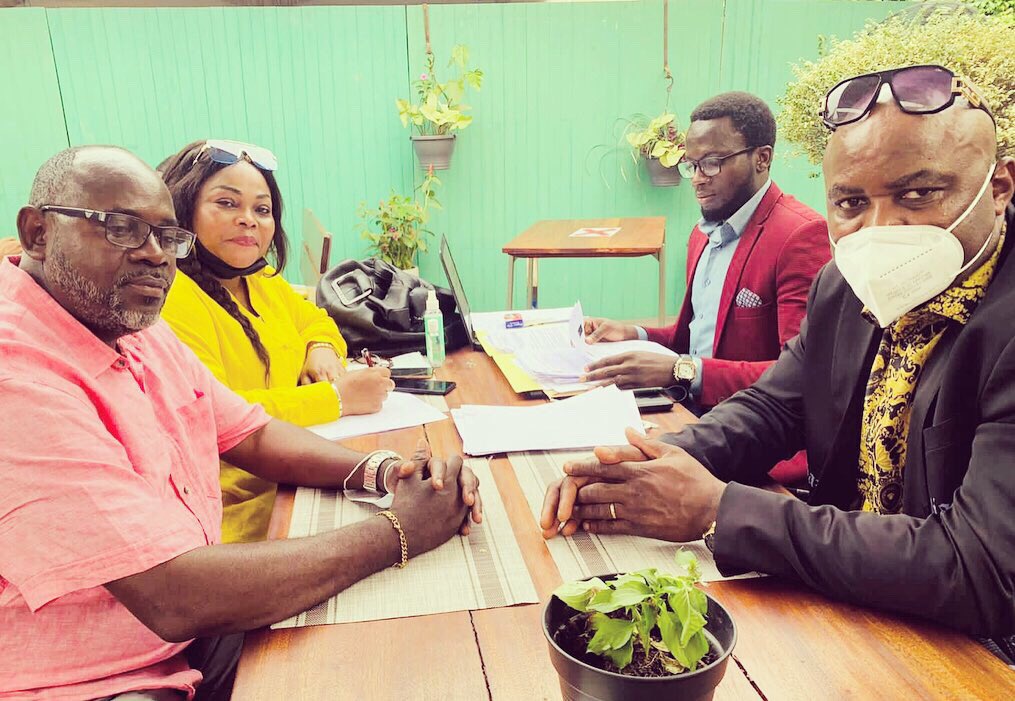 UncDiaspora's tweet photo. Séance de travail autour de la Secrétaire Générale Adjointe Zone Diaspora, Madame Henriette Misenga Massambombo Bupela-Mbubi, en marge de la restructuration profonde &amp; complète de toutes les fédérations de cinq continents qu’englobe sa Zone.

C’est un lundi très surchargé. https://t.co/RMwlCO2P5R