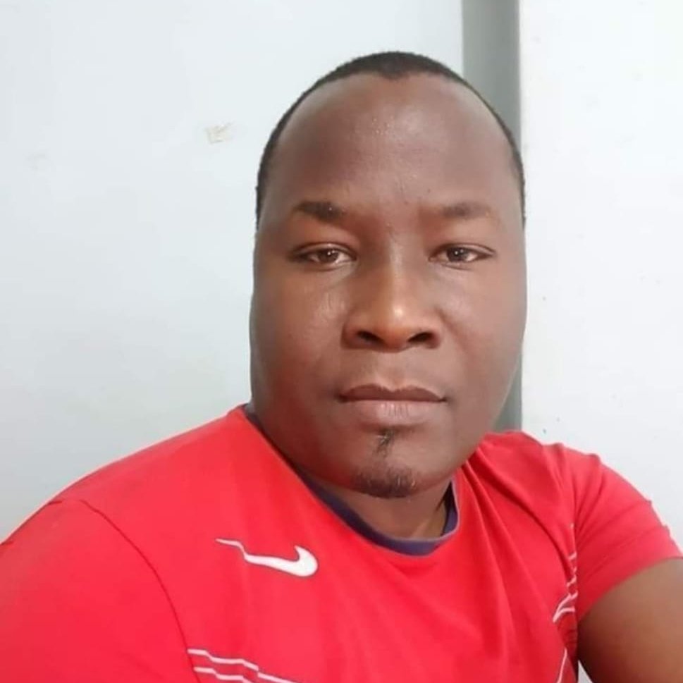 Eseri14's tweet photo. 1/ Fred Lumbuye &amp; why Ugandans want him back badly! A longtime critic of Museveni regime. He campaigns for the Ugandan people from the local and diaspora level to effect change at a national level.
@AgnesCallamard @cafreeland @DavidVigneault @Refugees https://t.co/CEQHQZQ4PB