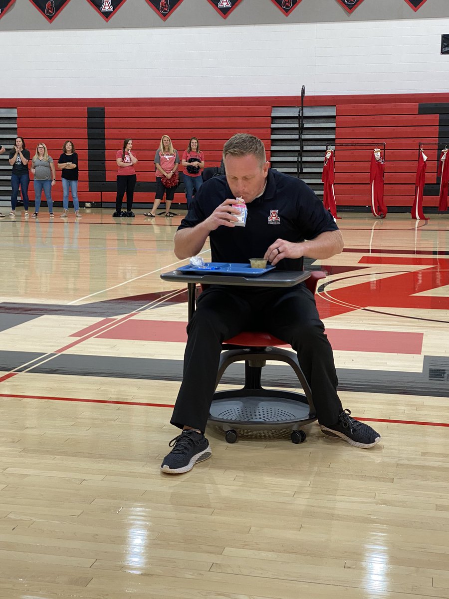 swangemi's tweet photo. A great start to the 21-22 school year. New teachers tried to break out of an escape room and we all enjoyed a Pep Rally start to the year. #japioneerpride https://t.co/oiW3wy30DW