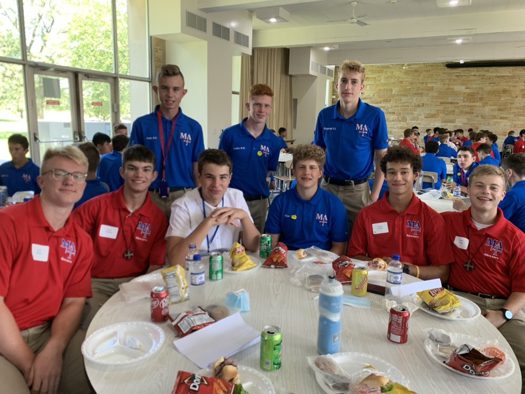 MACampusMin's tweet photo. Thrilled to welcome our new students today for day 1 of our MA Way orientation program! Shout out to the @marmionacademy Mentors for their leadership! #WeAreMA https://t.co/UWudcuUzPr