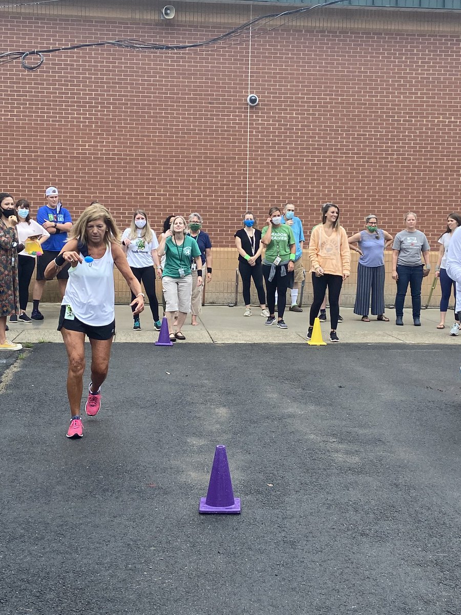 AdrienneSchumer's tweet photo. @DogwoodFairfax teachers kicked off the 2021-2022 school year with some Olympic style events! So much fun! https://t.co/8KcVVAf4Cv