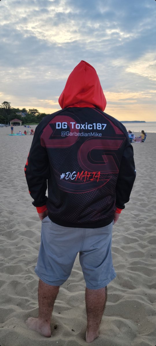 GarbedianMike's tweet photo. Out here repping @DismemberGaming after a long ass day at work. #DGMafia #beachvibes https://t.co/TH2bQhffqF https://t.co/r5S4zLxrVH