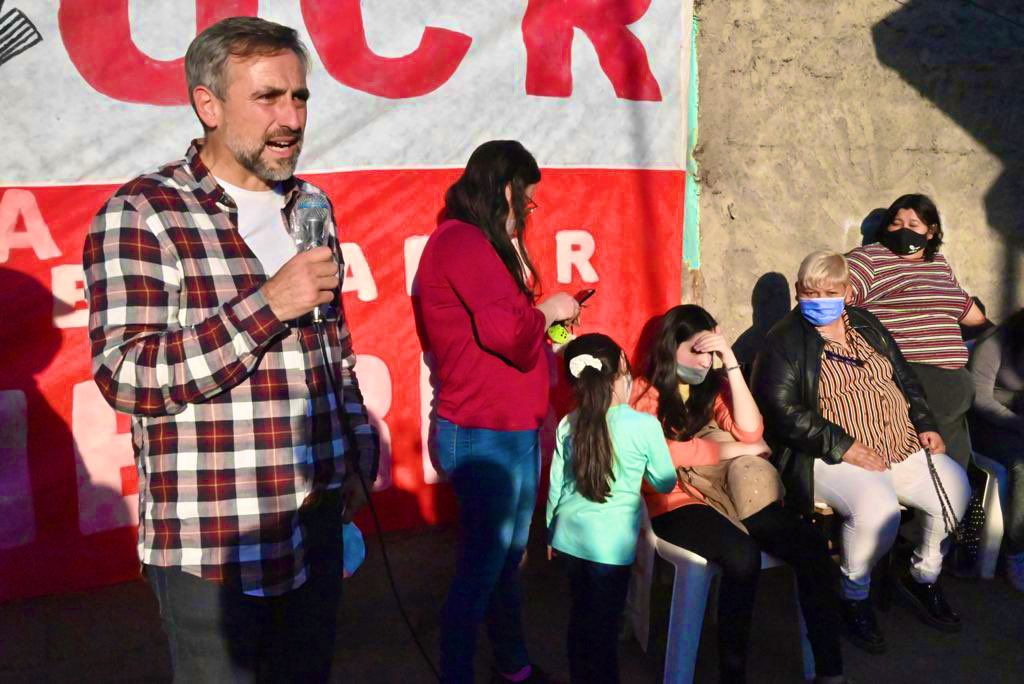Pedro, Marisa y José nos recibieron en su casa de Villa El Libertador. Fue muy lindo encontrarnos y conversar sobre la realidad de Argentina y los desafíos que se vienen. #JuntosxCórdoba
