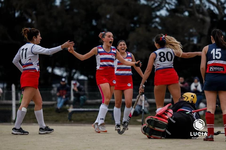 #Hockey 🏑 <a href="/BiguaRC/">Biguá Rugby Club</a> se subió a la cima de la Zona Reubicación luego de la fecha de hoy.

Todos los resultados, en MarcaDeportiva.com 👇👇

<a href="/MDQ06HockeyCLub/">MDQ 06 Hockey Club</a> <a href="/hockeyargplus/">Hockey Argentino Plus</a> <a href="/TalleresMDP/">Talleres MDP</a> <a href="/iprsportingclub/">IPR Sporting Club</a> <a href="/cudsoficial/">Club de la Unión del Sur</a> <a href="/ProHockeyMdq/">Pro Hockey Shop</a>
 
marcadeportiva.com/hockey/16/08/2…
