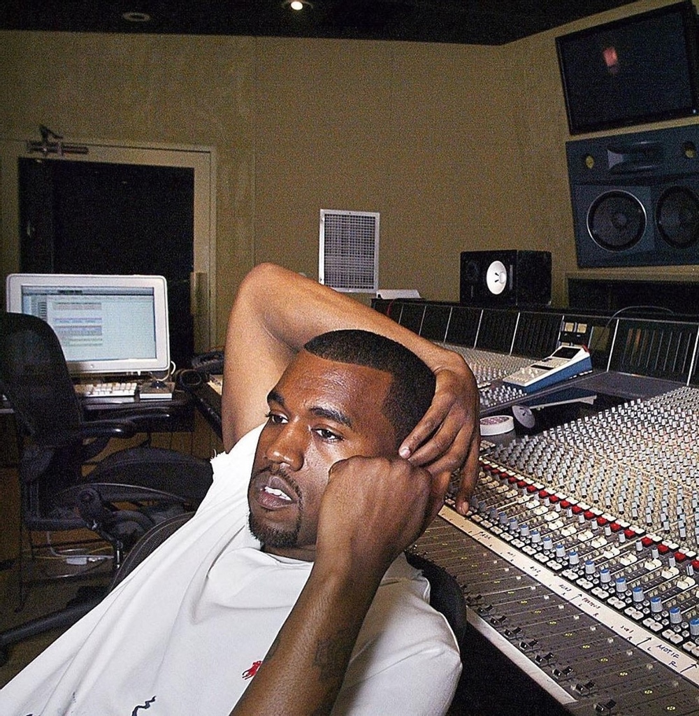 defjam's tweet image. Name a Kanye West song you can rap word for word ⬇️