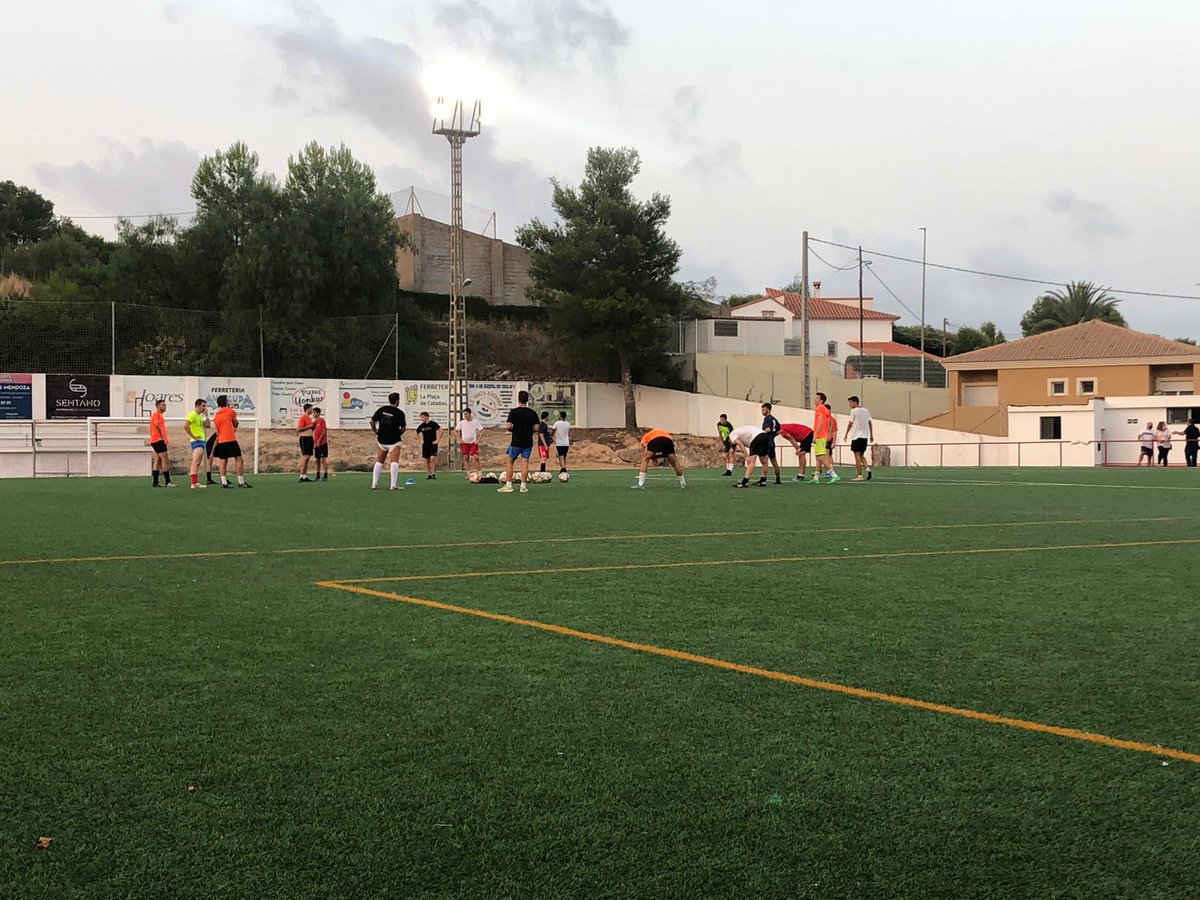 UEMancomunitat's tweet photo. Primer día superado, no con éxito pero bueno, superado...✅

Se va sudando los extras de los fines de semanas.😉 https://t.co/xyHzzXe47L