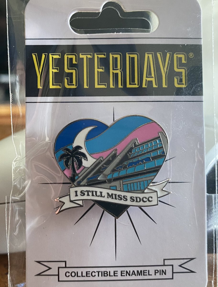 LegionofSand's tweet image. Giveaway❗️
- Follow @LegionofSand 
- RT this 
- Comment with your favorite thing about #sdcc

One lucky person will be randomly chosen this Friday to receive this Yesterdays SDCC pin. Open to US residents only.