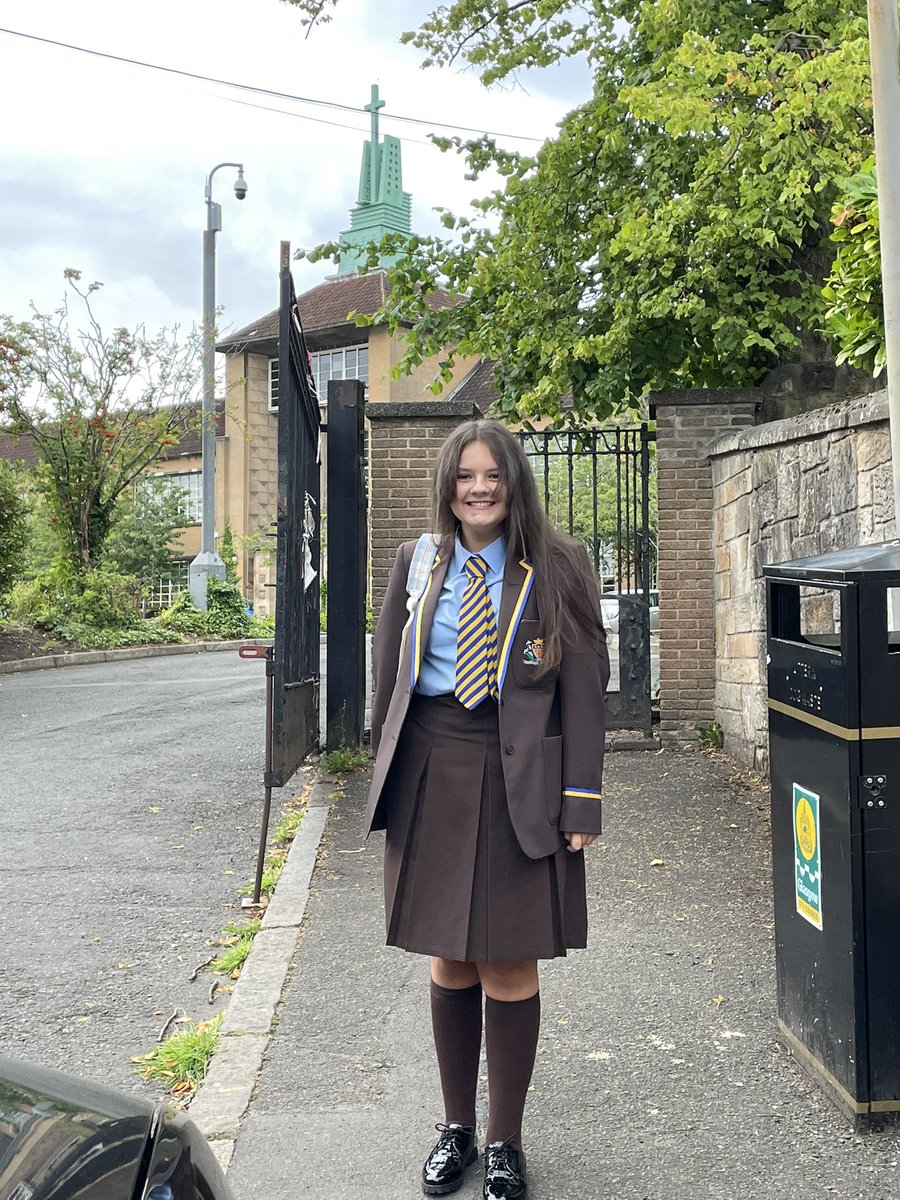 Paula_B85's tweet photo. @GowanbankSchool Roxy had a fab first day 💖 https://t.co/WRDF2g39Y8