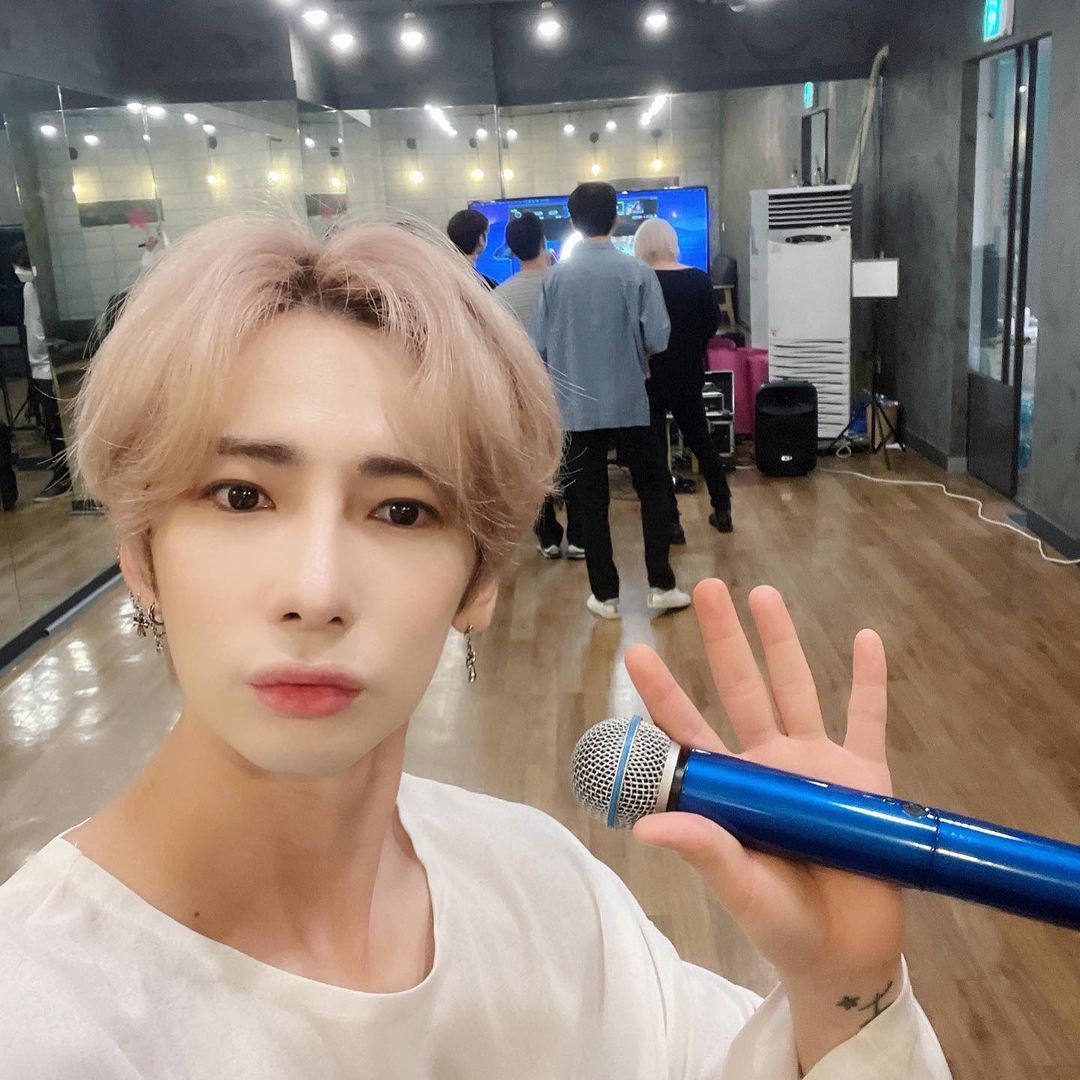 mustbbrasil's tweet photo. [#IG] 16.08.21 | Atualização do Taegeon em seu Instagram.

A zoom party foi divertida!

Nossa conta no instagram  @official_mustb

https://t.co/hWvwSdXFMQ (+) https://t.co/fxh8mK9Vqj