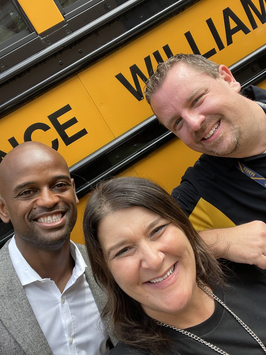 SWANSPrincipal's tweet photo. We closed out our day with the inspirational @leraysmedley His speech was incredible!! “We have to surrender ME for WE!” Our kids need us to never quit on them ❤️ @SwansCreekES #WeAreSWANS #RiseUp #Thriving https://t.co/LYNSdJnBrw