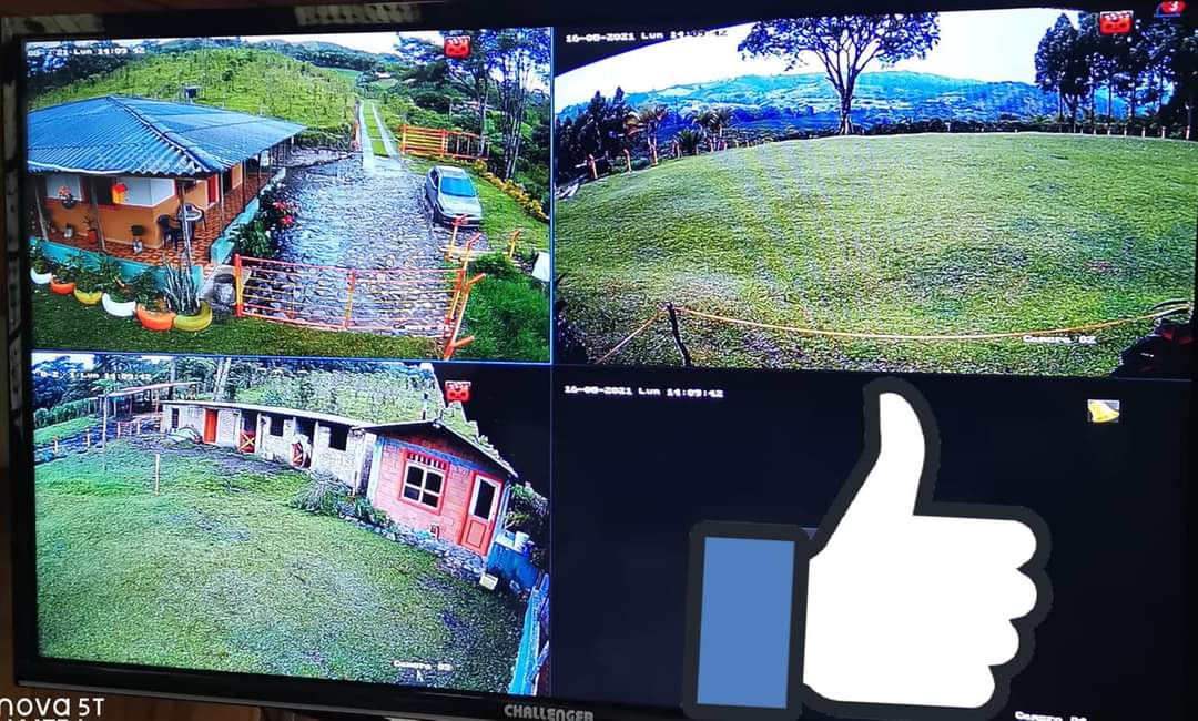 IseTecnologia's tweet photo. Nuevo proyecto finalizado.#VillaHermosa ya tiene su sistema de VideoVigilancia de 4 #MegaPixeles funcionando.
#Surveillance #HCSA_Certified #MegaPixeles4 #WesterDigital #Purple #TpLink #Wireless #WiFi https://t.co/KJdtKqAJHH