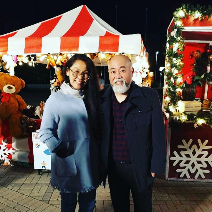 MendeeJC's tweet photo. Saturday night was crazy... first time worked 10+ hours on a movie set 🎬 but it was worth it as I rode on a horse carriage and #sneakattack -ed my favorite character @angryappa from @KimsConvenience

#actors #actorlife #ottawaactor #behindthescenes #movieset #backgroundacting https://t.co/Tjmycxmmn2