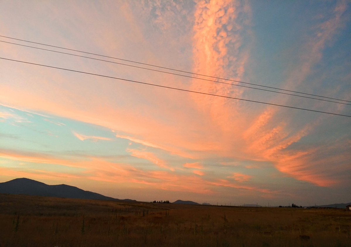 mhall55nine's tweet image. &quot;Sunset Tonight&quot; #nofiltersneeded #summertimevibes #landscapephotography