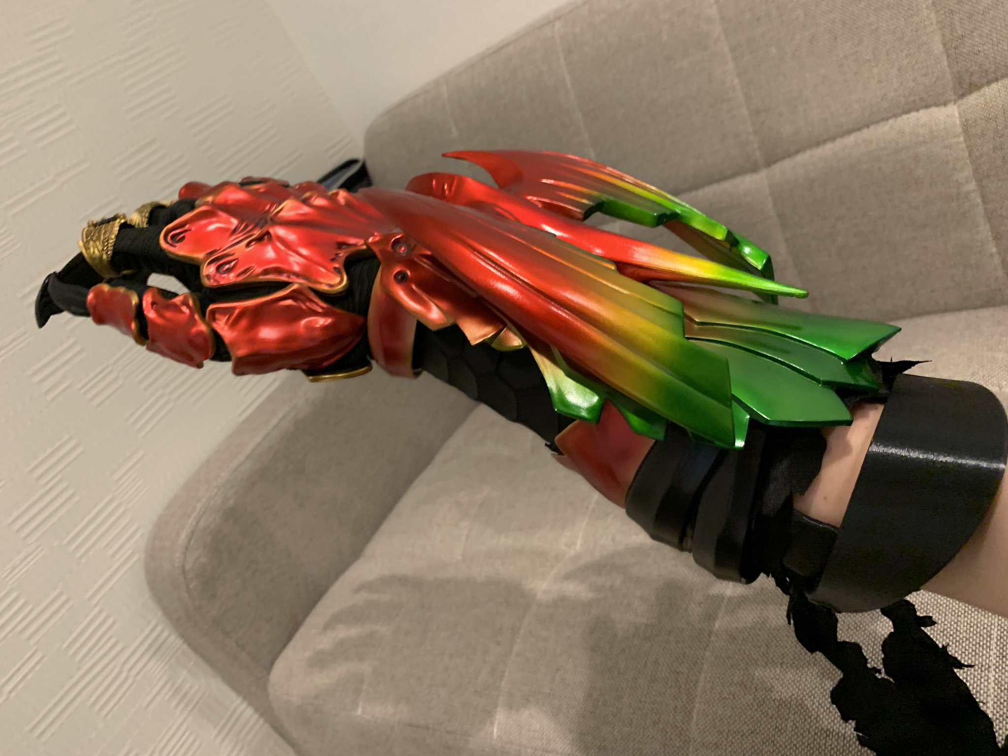 ヒロ 隠さない魅せる義手モデル なりきりアイテムとしてプレバンから発売されたアンクの腕 右腕がない自分は義手とアンクを融合させてみました 身体から離脱するけど離脱した時は右腕ごとなくなるのが本作と違う笑 義手 アンク 仮面ライダーooo