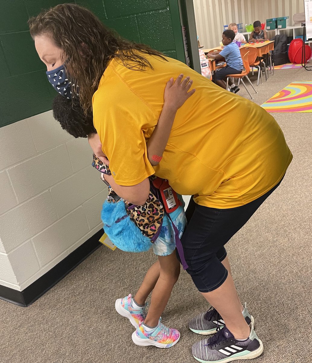 Meeting scholars at the door sets the tone for their day! This scholar chose a hug as her greeting to get her learning journey started! Look at the love <a href="/MrsOdell_TE/">Johanna Odell</a>! #LearningIsAJourney