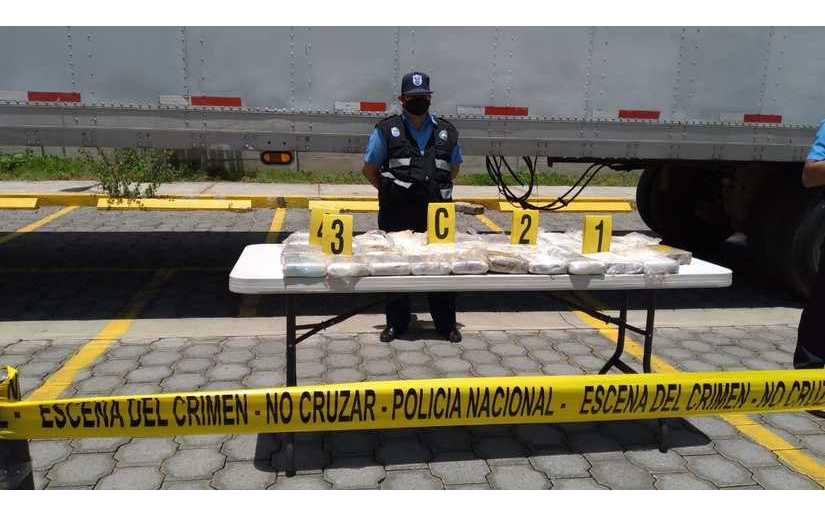 GermanArellanoL's tweet photo. Policía de #Nicaragua incautó 35 k 45.8 g de cocaína valorados en US$875mil en puesto Fronterizo El GuasauleSomotilloChinandega, la Policía perfiló cabezal placa C148238 remolque placa S031347 conducido por Roberto Fernández Vargas de nacionalidad costarricense. #VivaLaRevolucion https://t.co/ylgeBVfMzC