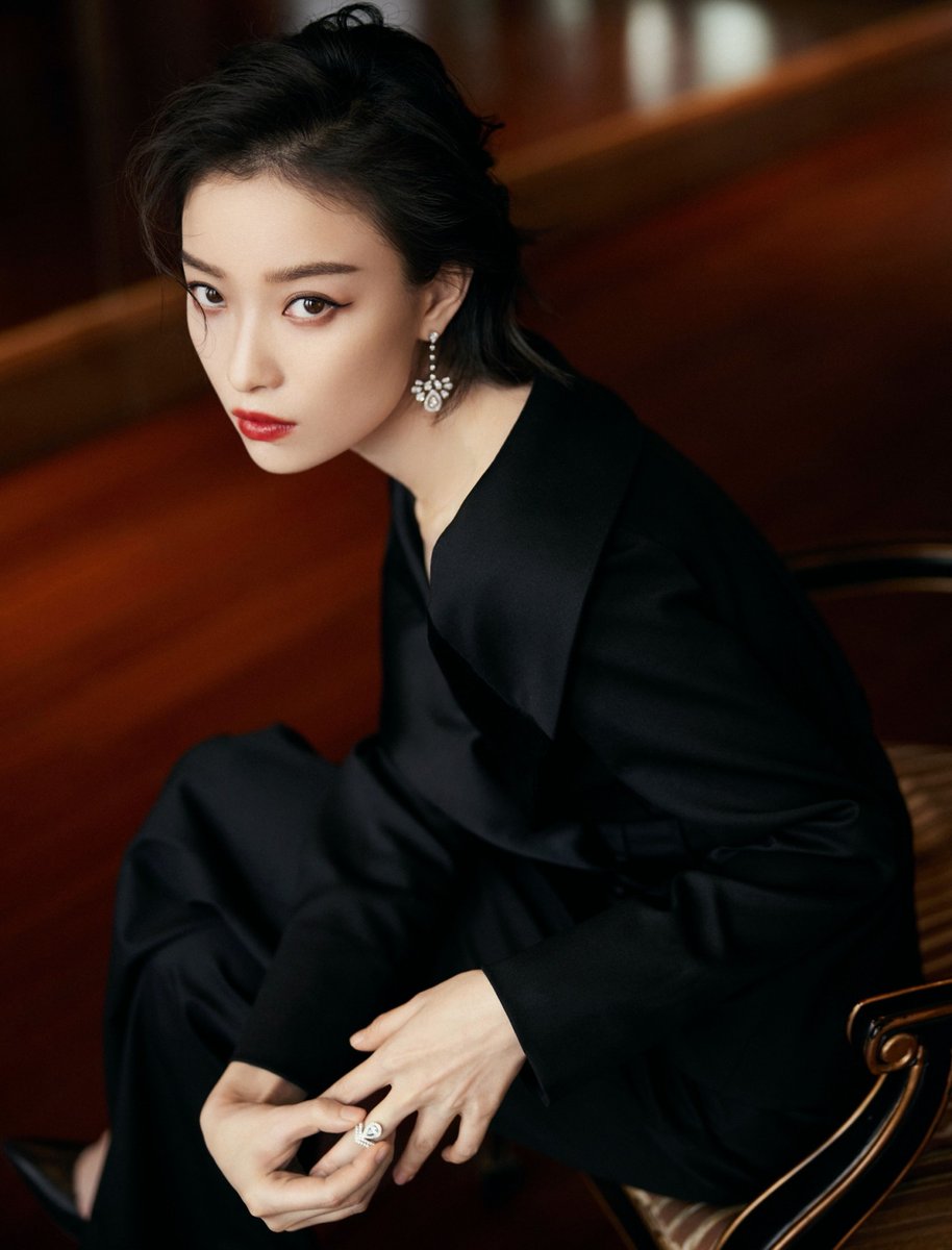 mdramagirl's tweet photo. [Thread #1semaine1actrice #1semaine1acteur #1week1actress #1week1actor]
▪️ #NiNi (#倪妮). https://t.co/2kaWNgLOim