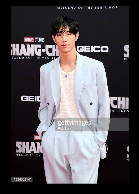 IGOT7Brasil's tweet photo. Mark no red carpet da premiere de #Shangchi. O HOMEM TÁ UM LUXO!!! 🗣 
 
Mark Tuan Red Carpet
#ShangChiRedCarpet_MarkTuan
#MarkTuan #段宜恩 @marktuan https://t.co/MnpR2RXMCo