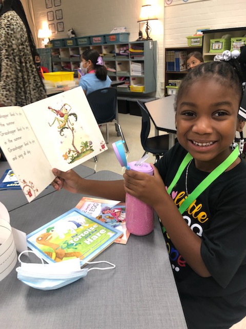 RichmondDrive's tweet photo. First day of school...full of smiles! #firstdayofschool #rdestigers #OneTeamOneMissionOneRockHill https://t.co/fpNtSrNLkY