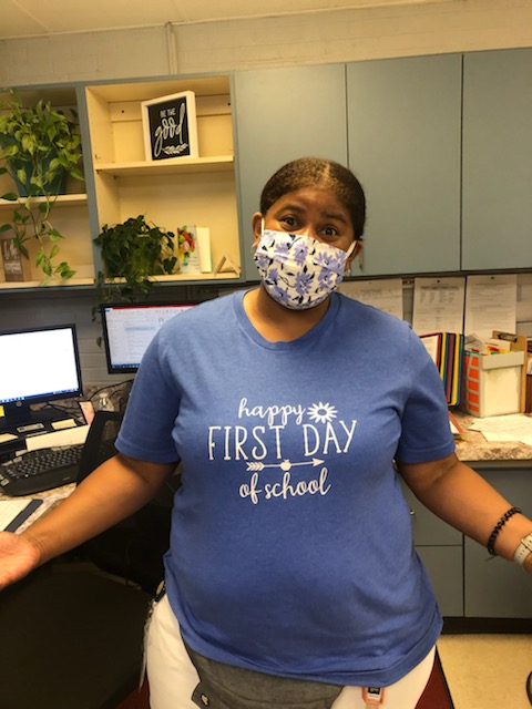 RichmondDrive's tweet photo. First day of school...full of smiles! #firstdayofschool #rdestigers #OneTeamOneMissionOneRockHill https://t.co/fpNtSrNLkY