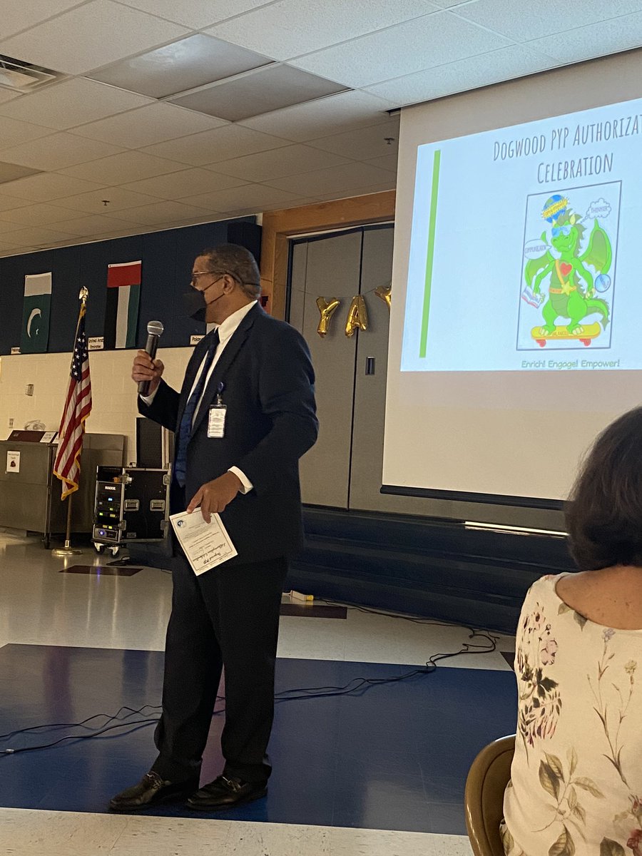 mkellyk2008's tweet photo. Thank you to our FCPS leaders for being champions for ALL of our students, recognizing our work, and encouraging us to push forward! #enrich #engage #empower @FCPSSupt @AdrienneSchumer @Kate32509426  @SeckKimberly @FCPSRegion1 https://t.co/fucdy78Se1