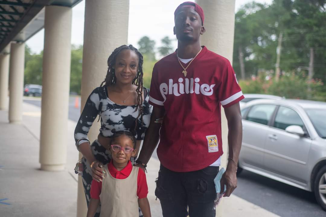 MarshallBees's tweet photo. #firstdayofschool #MarshallBees #OneVisionOneMissionOneStudentAtATime https://t.co/sgyGzfNhKd