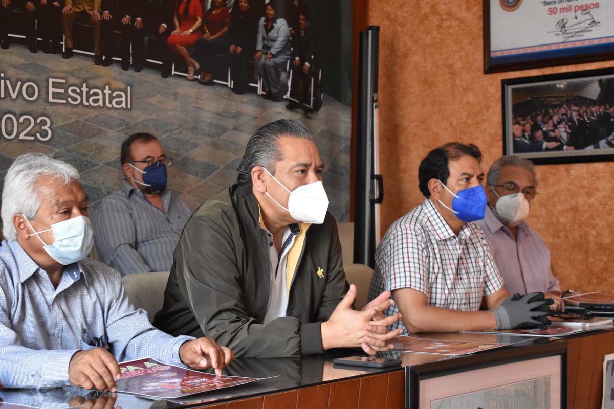 Líderes sindicales cetemistas, encabezados por su líder estatal <a href="/leobardosoto/">Leobardo Soto</a> POR UNANIMIDAD apoyan iniciativa de que sea OBLIGATORIO el CERTIFICADO de VACUNACIÓN 💉 contra #Covid_19 🦠😷 <a href="/CTMPuebla/">CTM_FTPuebla</a>