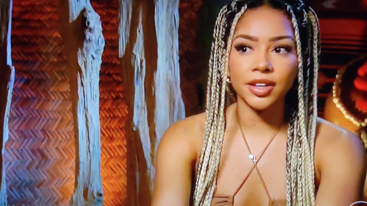 Two_Cams25's tweet photo. #DeAndra's pretty beautiful.
#BachelorInParadise #BachelorNation https://t.co/z8H2eCopJA