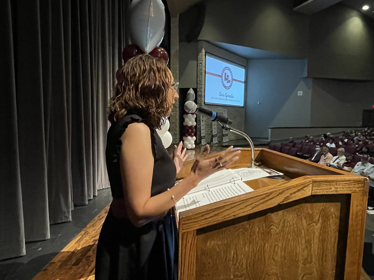 LockhartISD's tweet photo. Thank you, LISD Elementary TOY @MrsCorley5th and LISD Secondary TOY @AmieGonzales11, for sharing your stories with us and inspiring us to make a powerful and positive impact in our Lions this year! #BanTheAverage #DesignToTheEdges #LockhartLeading https://t.co/cxIQx1xsCH