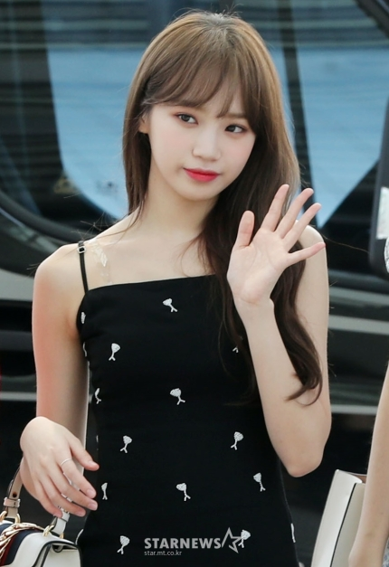 IZONEGLOBALTWT's tweet photo. 📃 [NEWS] 210817 According to Starnews, Chaewon has signed to move to HYBE LABELS

🔗 https://t.co/cgjwNjoZlk

#김채원 #KimChaewon #チェウォン 
#IZONE #아이즈원 #アイズワン @official_izone https://t.co/JulMmI7oF1