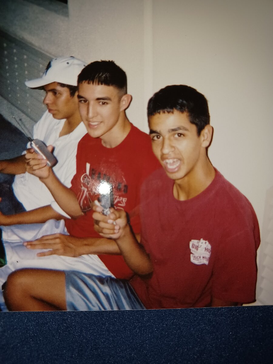 TheRattlerWay's tweet photo. Today one of our high school brothers passed away. May god bless his wife and kids he leaves behind 🙏🏼

Ricky Zarate was one of the nicest person you could ever be around. Scrappiest skinny big man I’ve ever seen play. 

#UltimateTeammate #06Crew https://t.co/Qr2dPXugZN