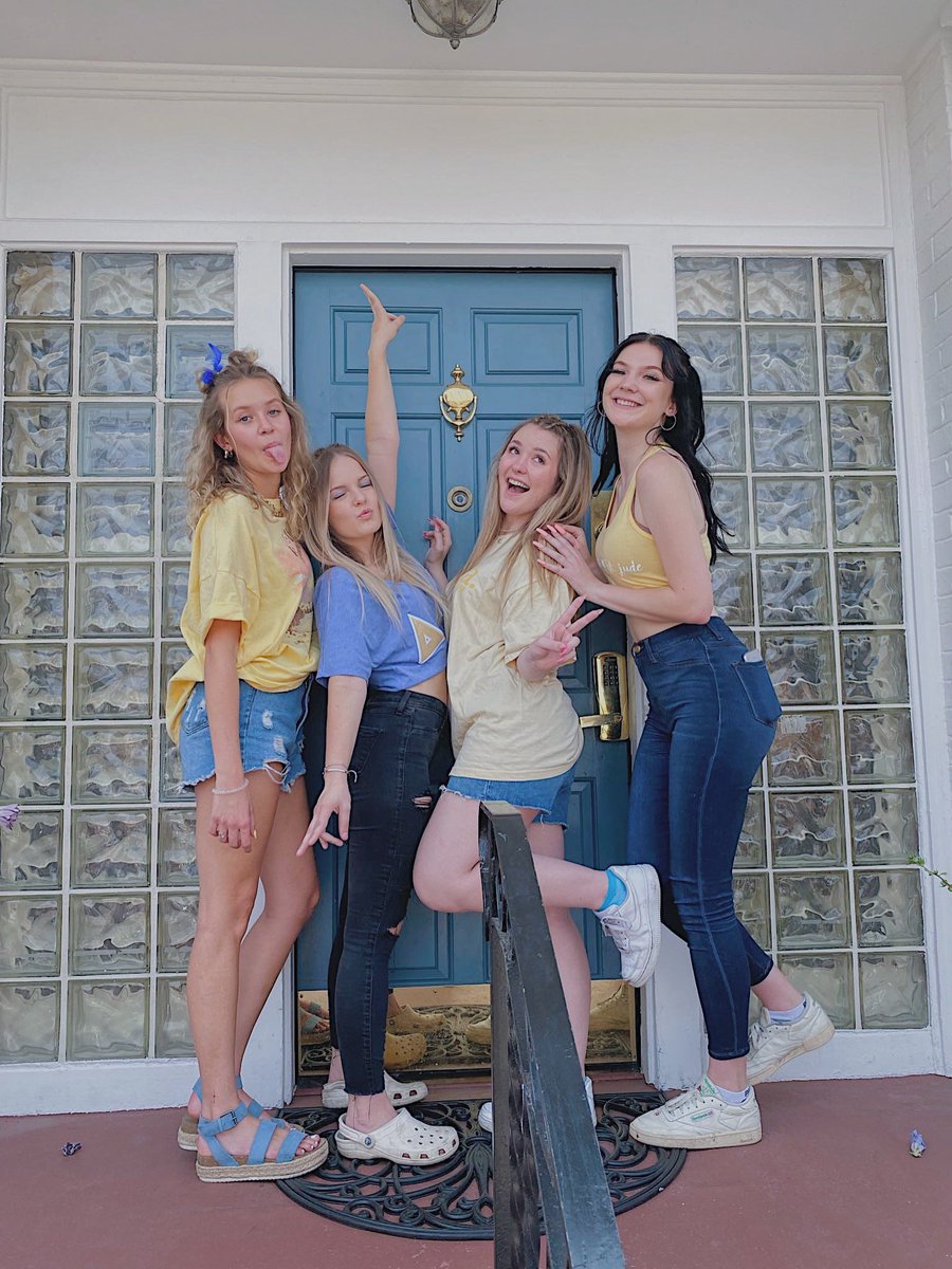 Only one week until school starts! 📚 Who’s excited to see their sisters? <a href="/NevadaTriDelta/">Nevada Tri Delta</a>