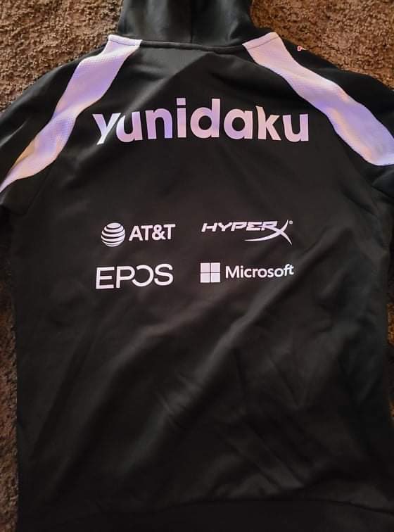 _unidark's tweet photo. Got most of my cloud9 merch, I ordered they’re pretty fire not going to lie 💙🖤  thank you C9! @Cloud9 i love you guys 🔥 https://t.co/kukOi6GNR7