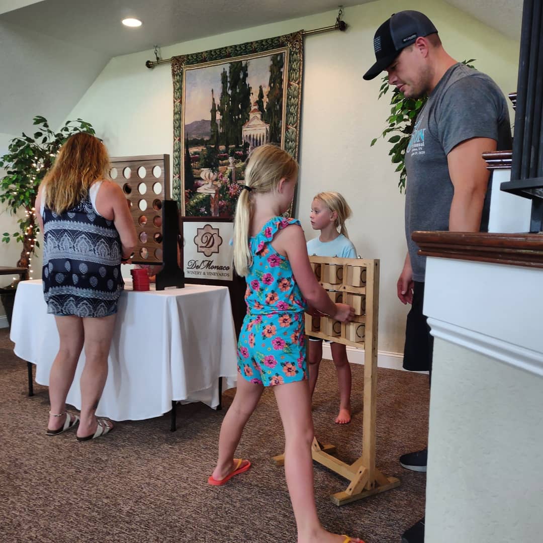 DelMonacoWinery's tweet photo. Family Fun Day ✔️✔️✔️

Yesterday was a blast! Thank you to everyone who stopped in to enjoy the food, slushies, and games. Stayed tuned for details about the next #FamilyFunDay in September! https://t.co/nruqw6kwB3
