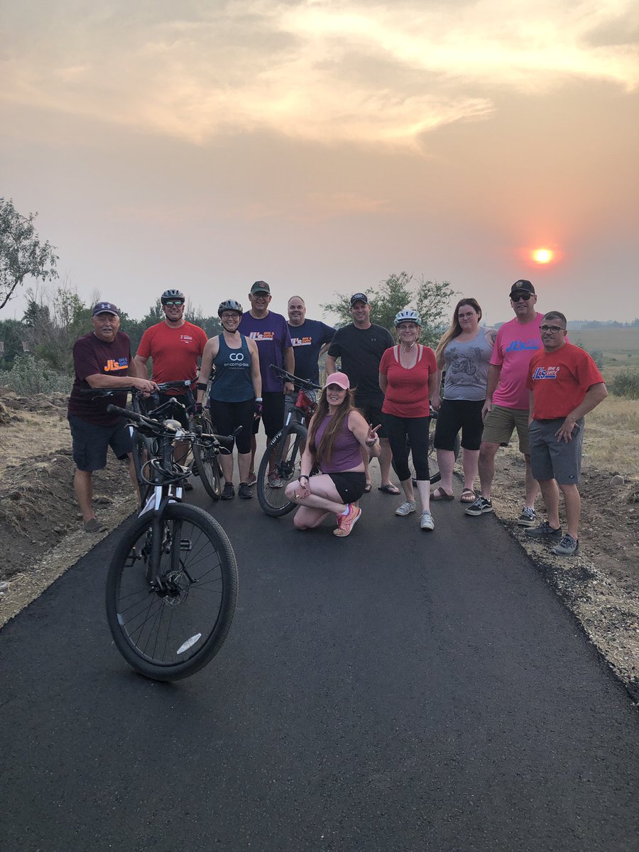 willystaphouse's tweet photo. Great new paths for our Thursday night Bike and Brew and lots of people walking. Estevan is better for it. #Bestevan Thank you City of Estevan. https://t.co/csdunALFeB