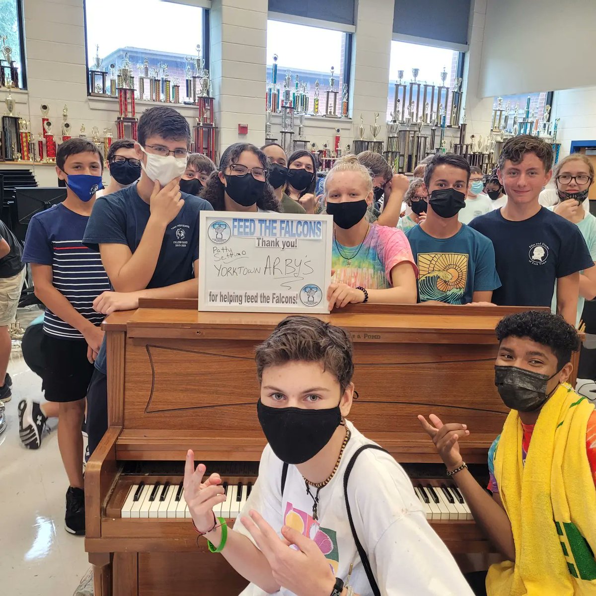 YorkFalconBands's tweet photo. Thanks, Yorktown Arby's for sponsoring the band lunch today! They loved your fabulous roast beef sandwiches! #arbysyorktownva #yorkfalconbands #YHSFalconGuard https://t.co/5pLYxONw8G