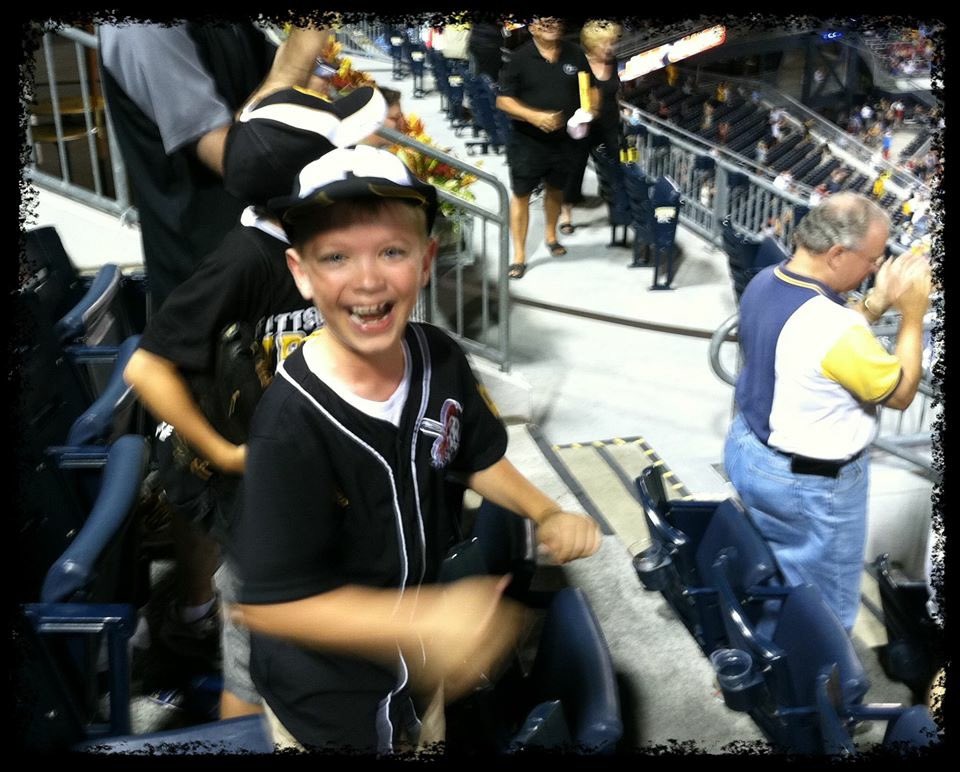 MichaelVereb's tweet photo. The most excited I had ever seen my so. He loved Garrett Jones.
Jones crushes a walk-off homer in the 11th https://t.co/FN3PjO1UMf via @YouTube @Garrett_GIJones https://t.co/o1OM4ckaBv